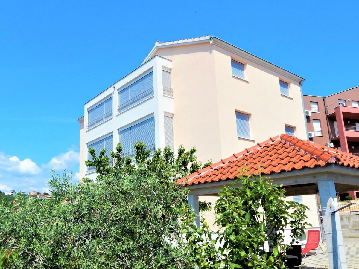 Apartments Linda Trogir Exteriér fotografie